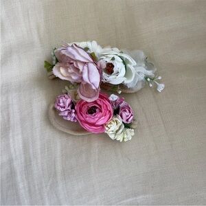 Chic Floral Hair Clip with Pink and White Blooms